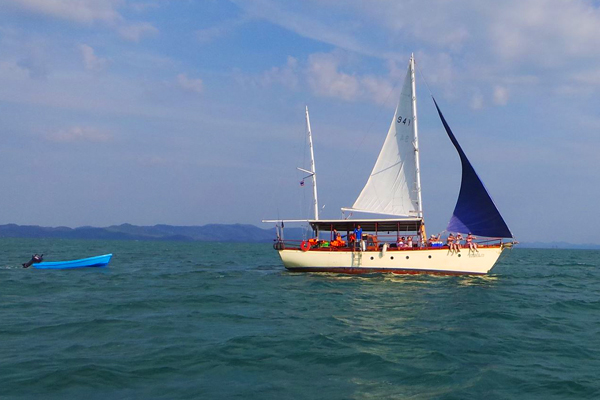 sailing tour phuket