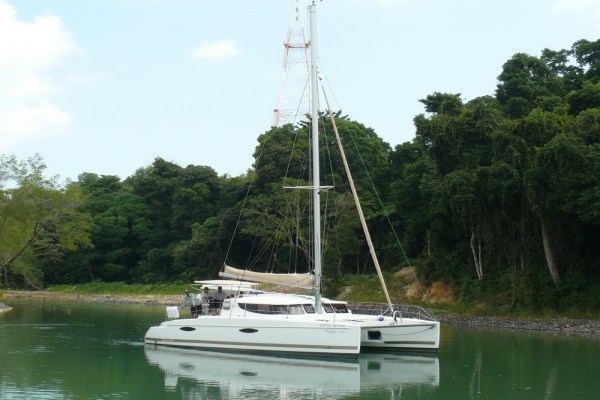 bareboat catamaran charter phuket