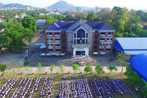 Dowroong Wittaya School - Phuket.Net