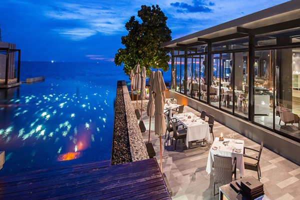 The Edge Restaurant, Aleenta Phuket Resort & Spa - Phuket.Net