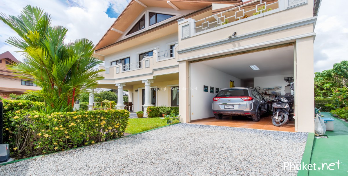 Comfortable Family House near Kathu Golf Course 2 beds/2 baths