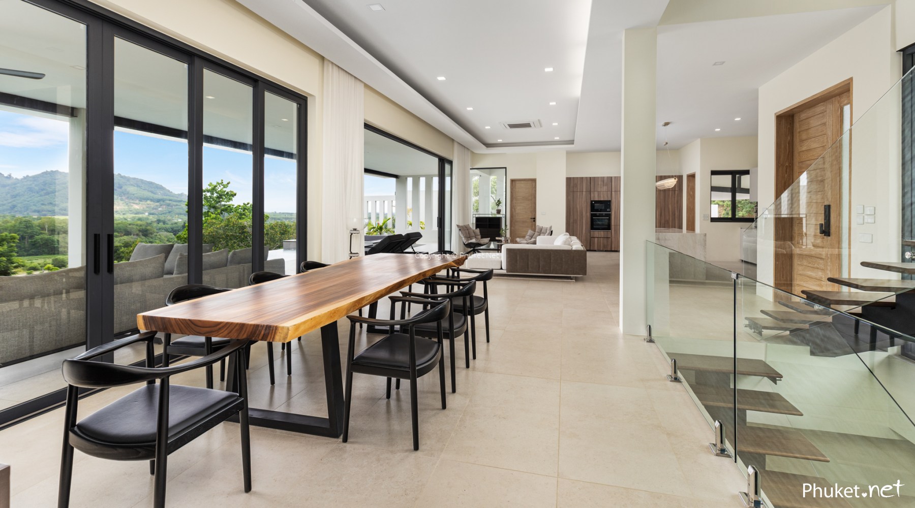 Stunning Luxury Mountain View Condos With Private Parking image