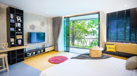 Contemporary Condominium in Kamala