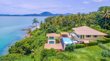 Bayfront 6-Bed Pool Villa on Coconut Island