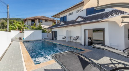 Pool Villa with Self-contained Apartments in Kamala