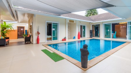 Lovely Balinese-inspired Pool Villa in Chalong